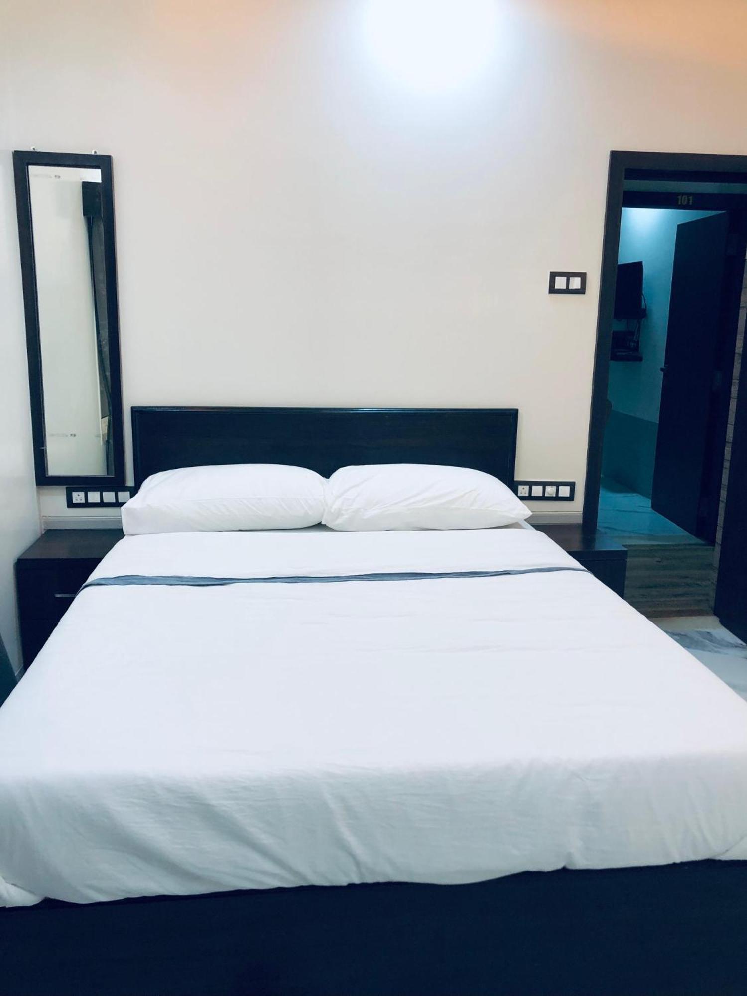 Sameena Guest House Panchgani Esterno foto