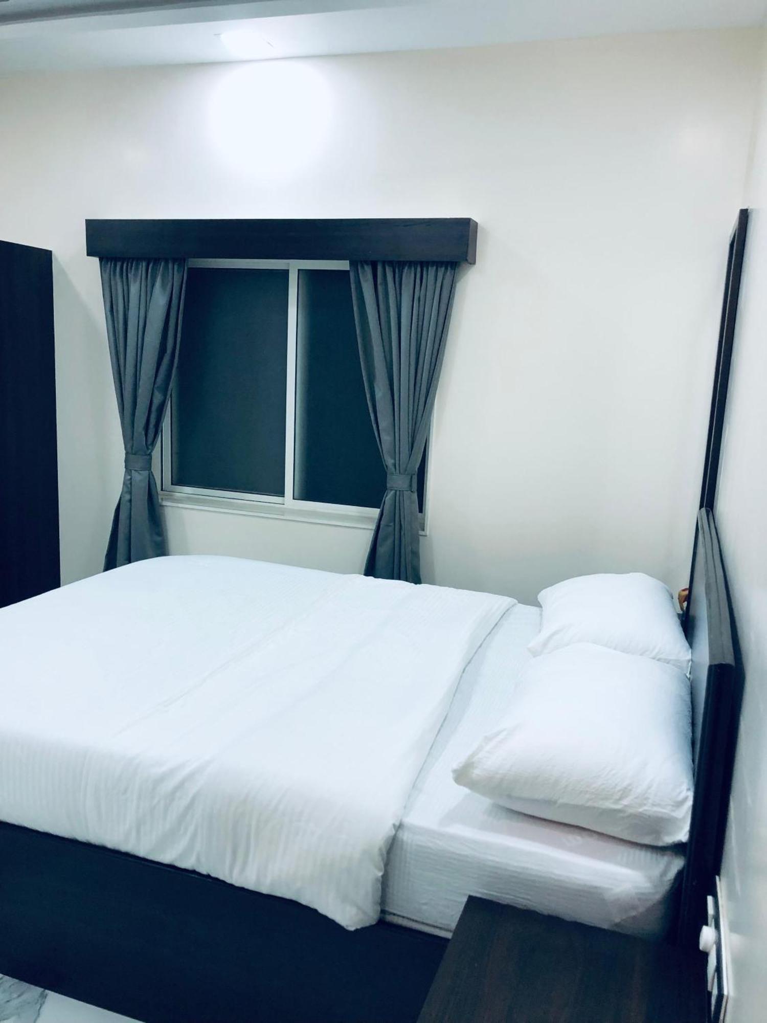 Sameena Guest House Panchgani Esterno foto